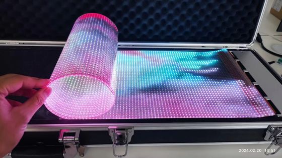 شاشة LED الشفافة المرنة سهلة التثبيت للإعلانات