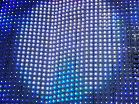 الشاشة الدائمة المقاومة للماء 20mm LED Point Light LED Mesh للإعلانات الخارجية