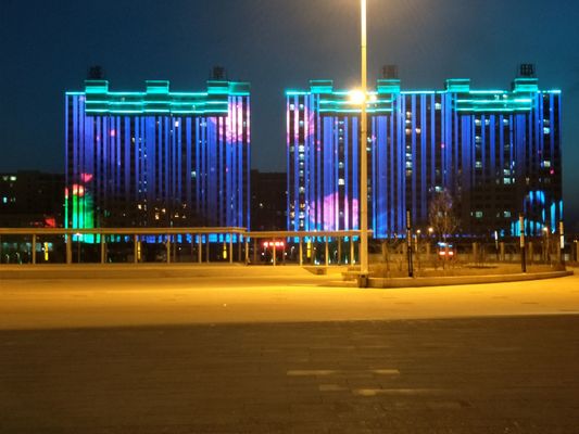شاشة عرض LED للخارج لوحة إعلانات ضد الماء واجهة الصيانة شاشة الحائط